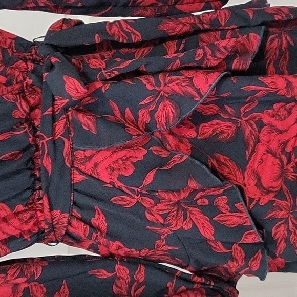 UGUEST Red & Black V-Neck Floral Faux Wrap Tie Dress - Size S - Picture 5 of 8